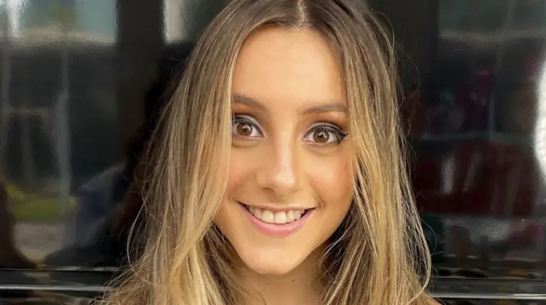 PCD: jovem com paralisia cerebral faz sucesso na web dançando e falando sobre inclusão